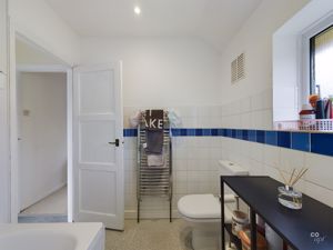 Bathroom 1.1- click for photo gallery